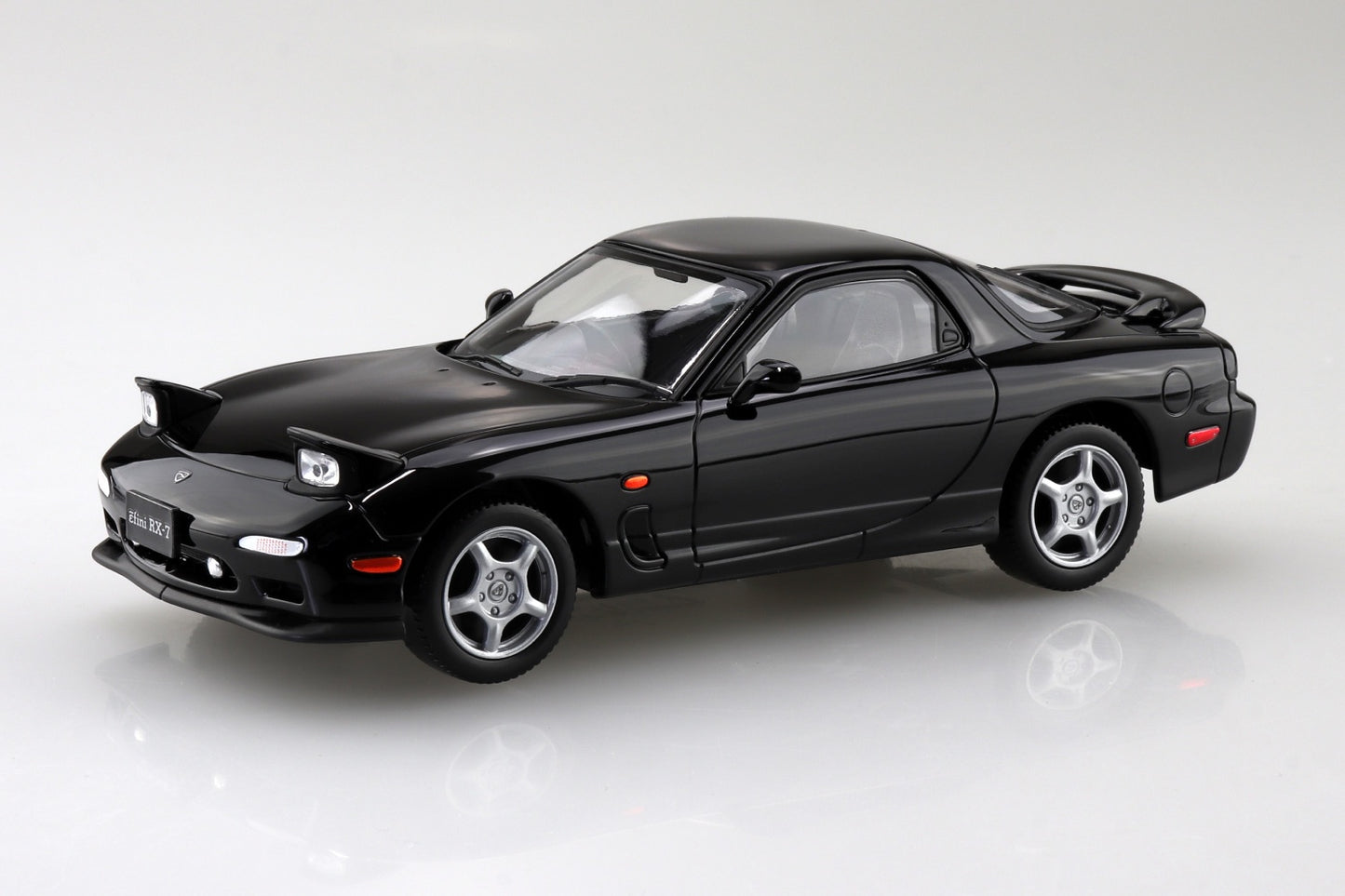 FC3S RX-7 (Brilliant Black) 1/32 #06552 by Aoshima