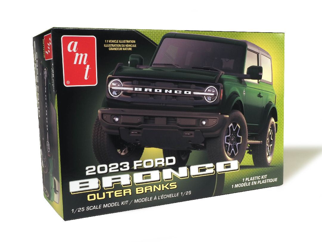 2023 Ford Bronco Outer Banks Model Kit 1/25 #1345 by AMT