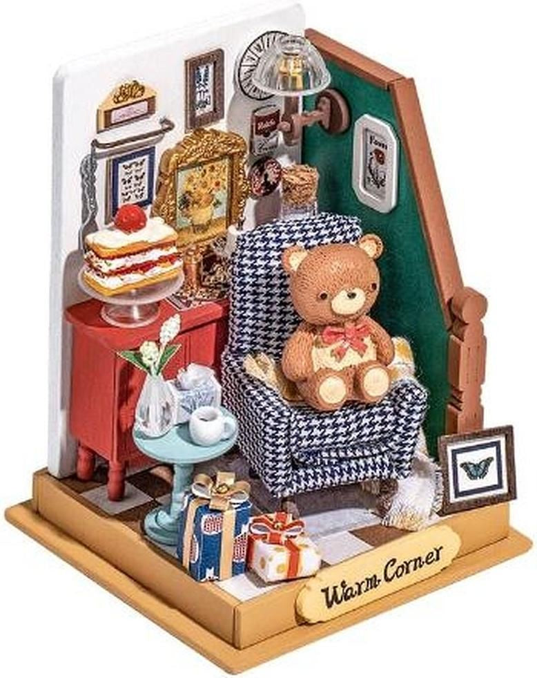 Rolife Holiday Living Room DIY Miniature Doll House - ROEDS028