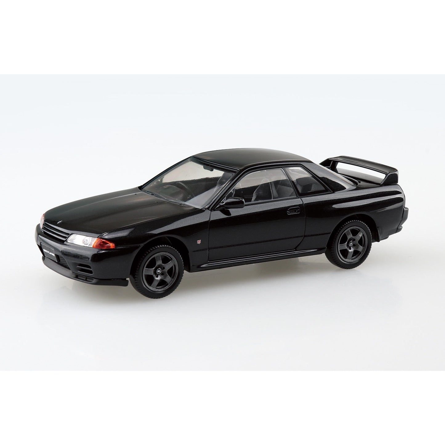 Nissan R32 Skyline GT-R (Black Pearl Metallic) 1/24 Model Car Kit #06355 by Aoshima