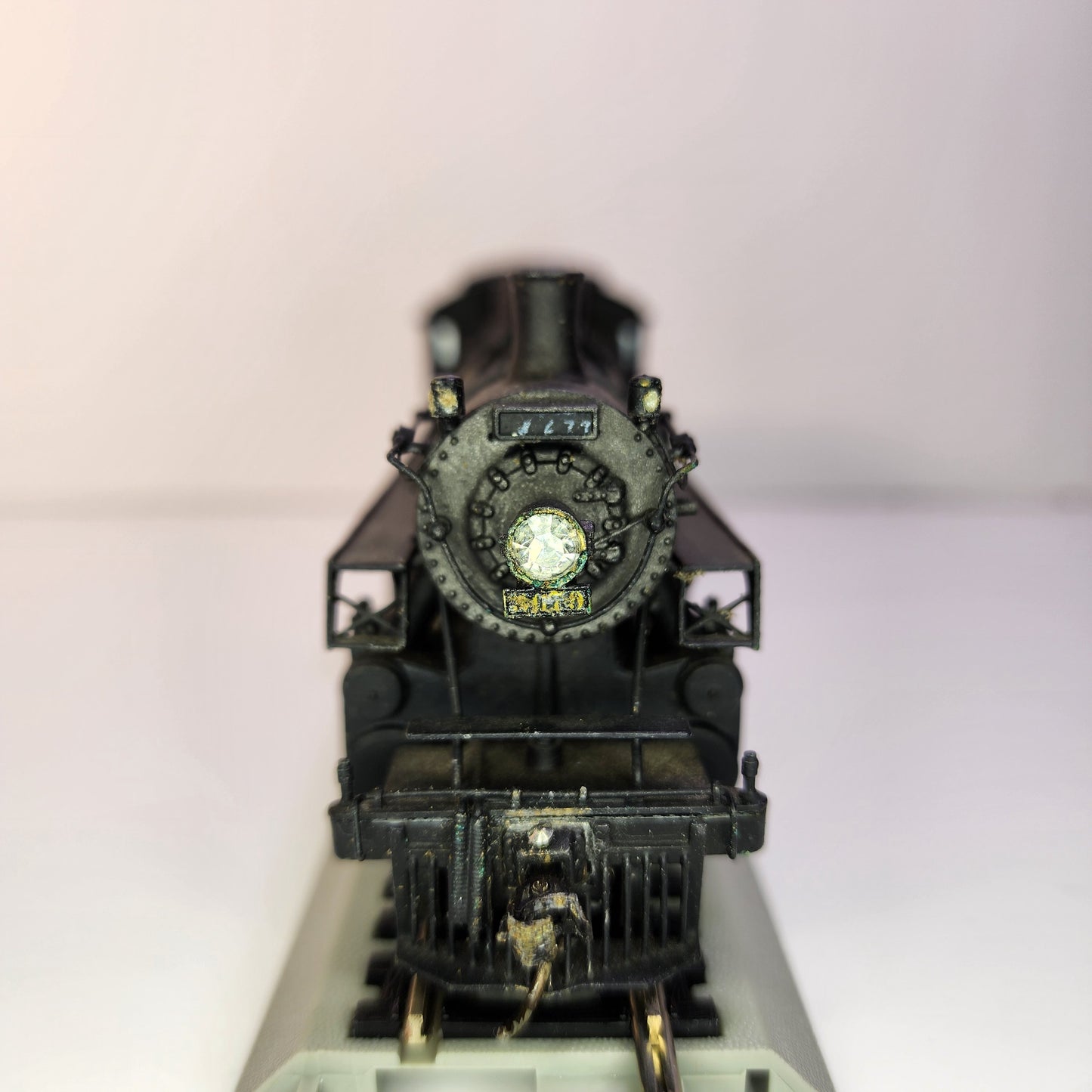 HO Scale 2-8-0 Locomotive Painted (Preowned)