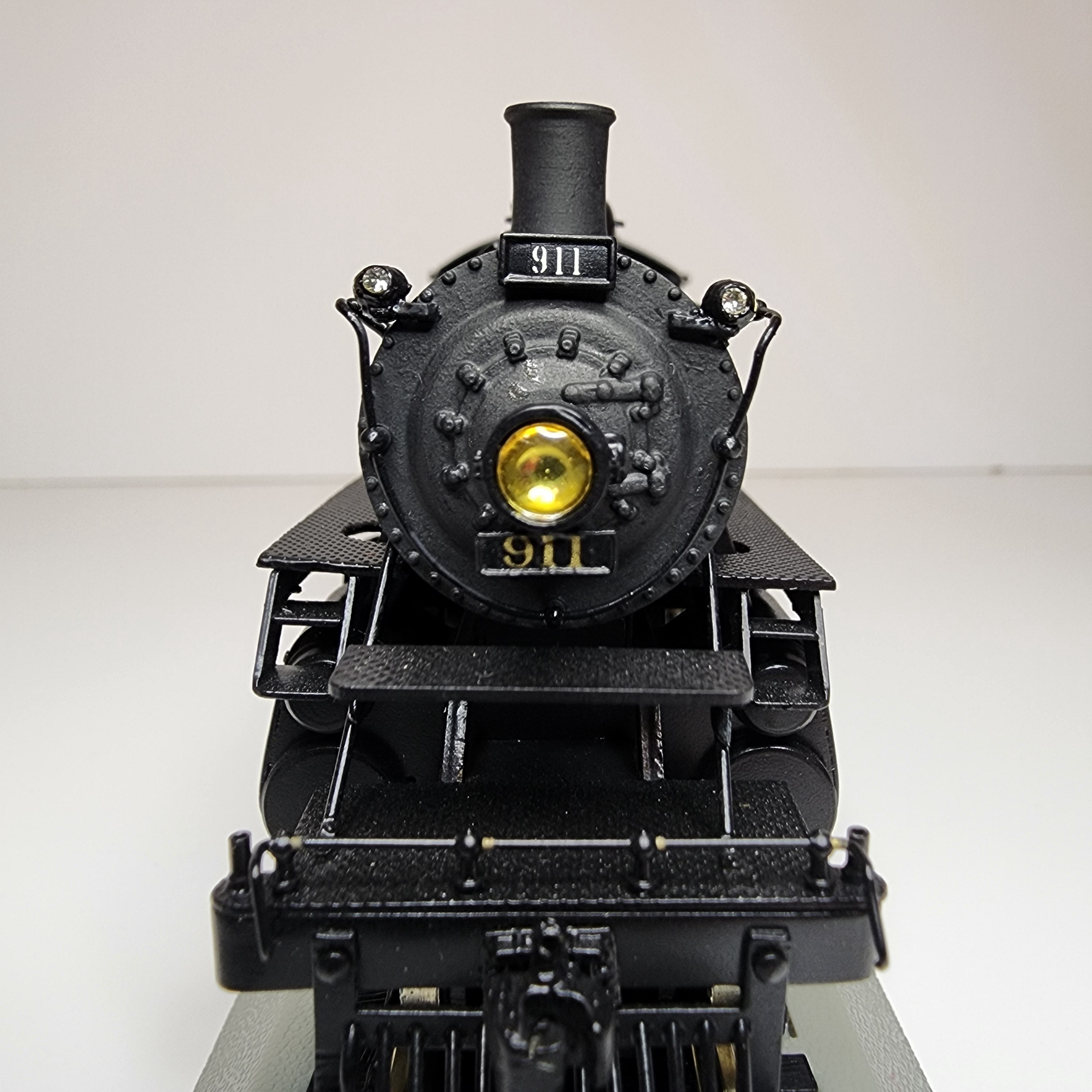 HO scale CPR D-10 4-6-0 Brass Locomotive Painted (PREOWNED)