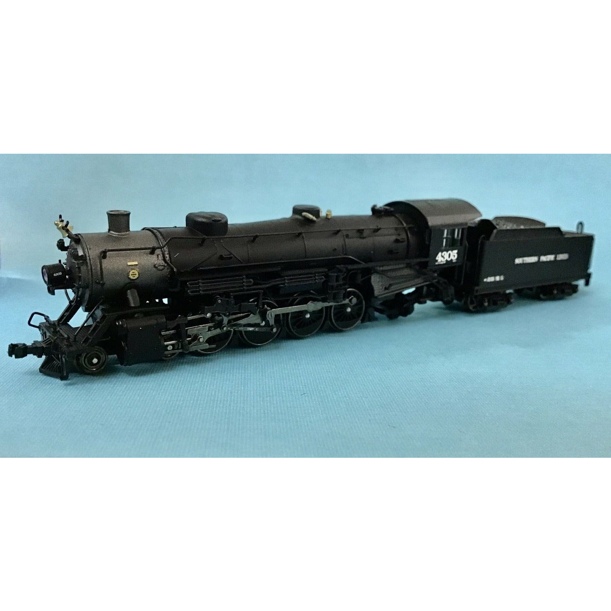N Scale USRA 4-8-2 Light Mountain Locomotives Southern Pacific #4305 Preowned