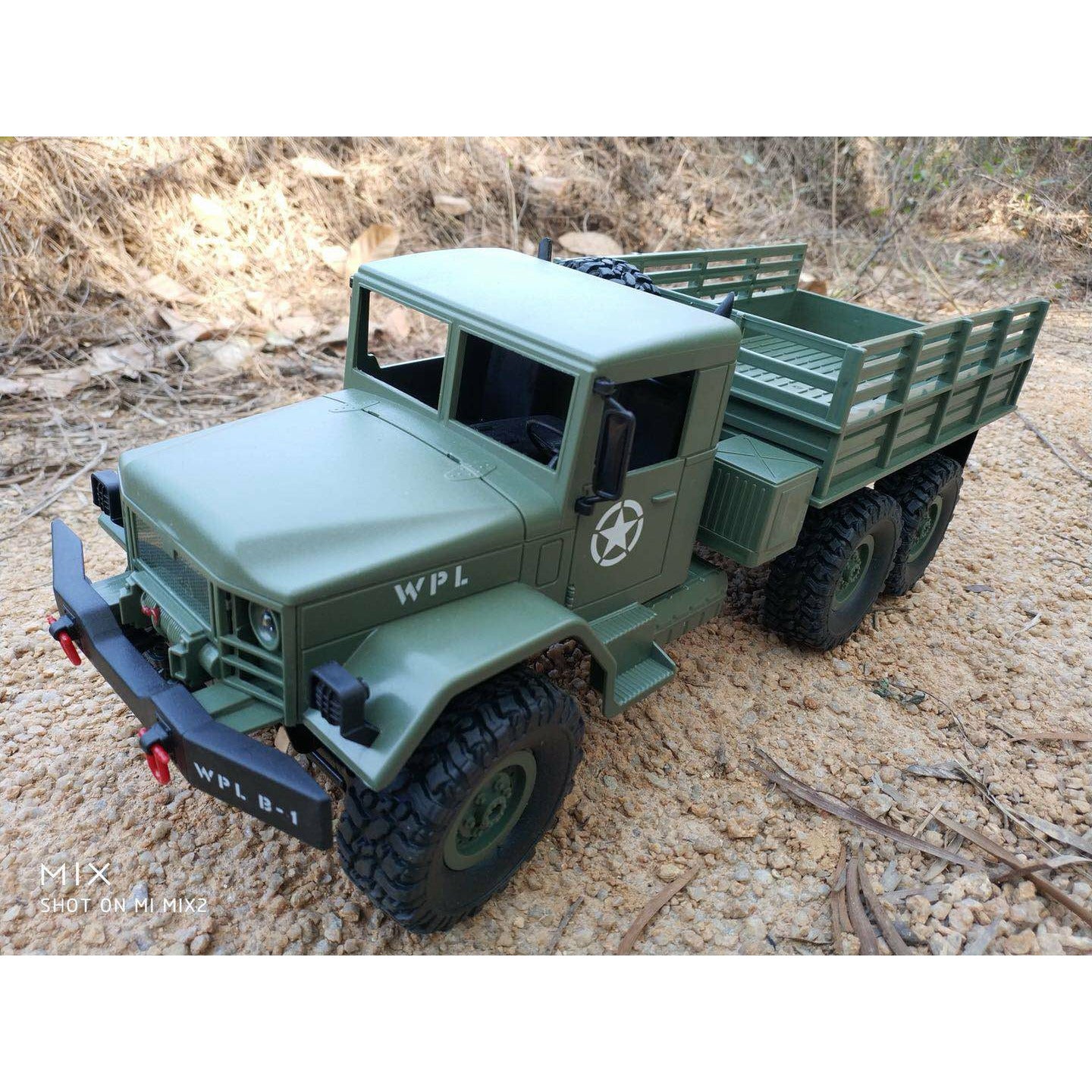 Off Road Racing Series Radio Controlled Collectible  Model 1:16 Military Truck B-16 Plastic Kit