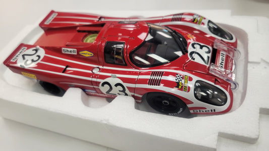 (Pre Owned) Auto Art Porsche 917K Sieger Le Mans Winner 1970 1:18 87087