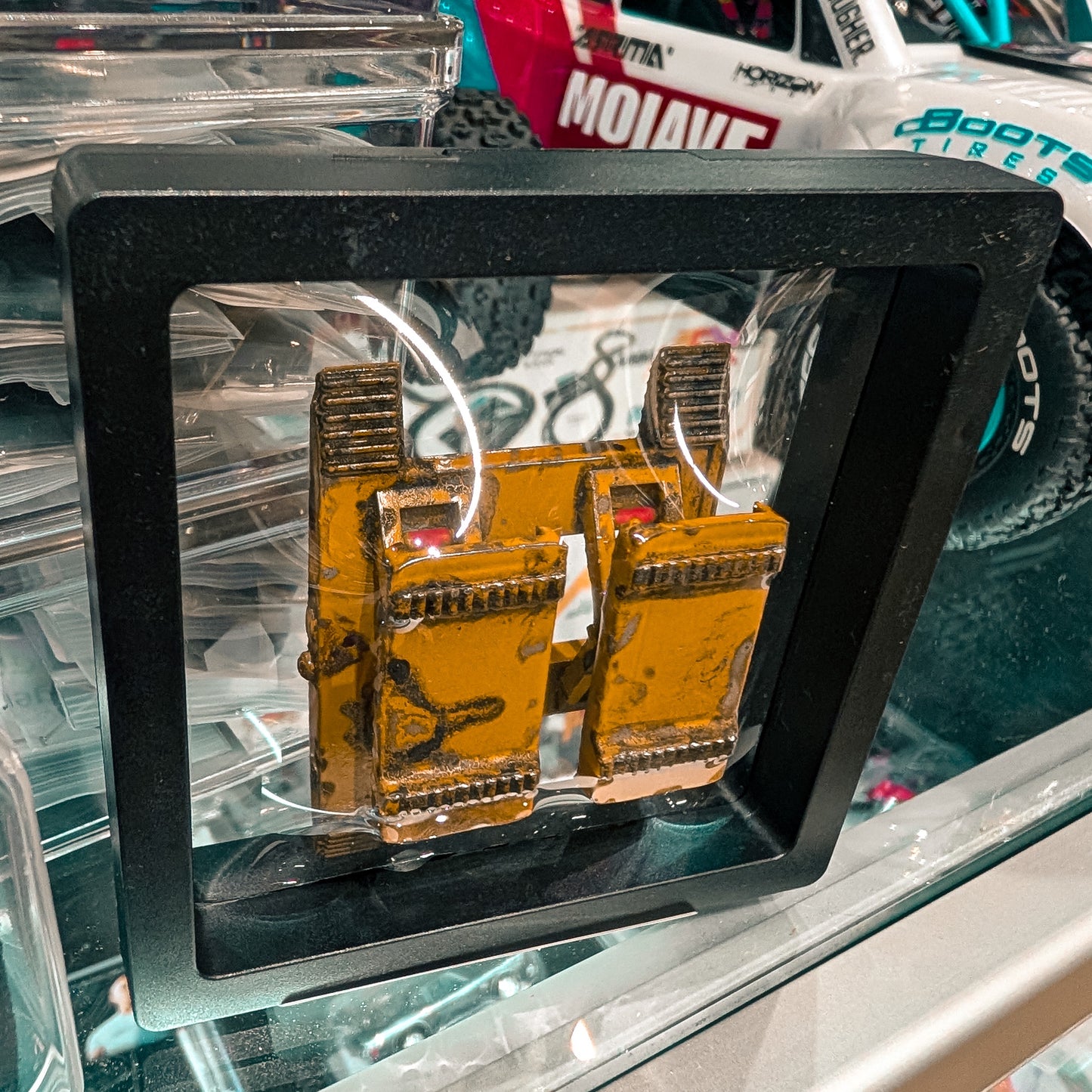 Cardinal Weathered Floor Lift