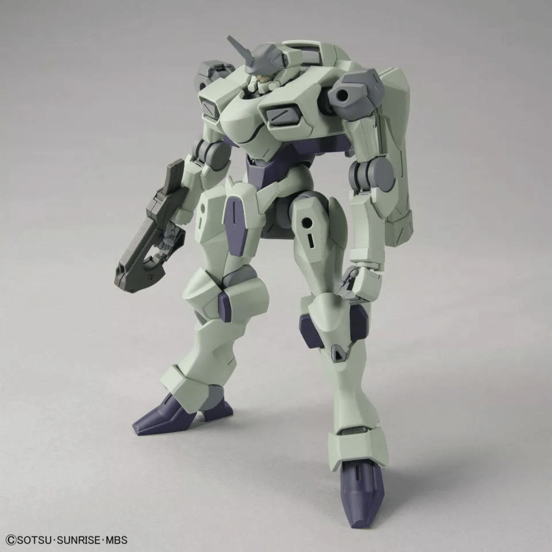 The HG Zowort standing with its beam rifle.