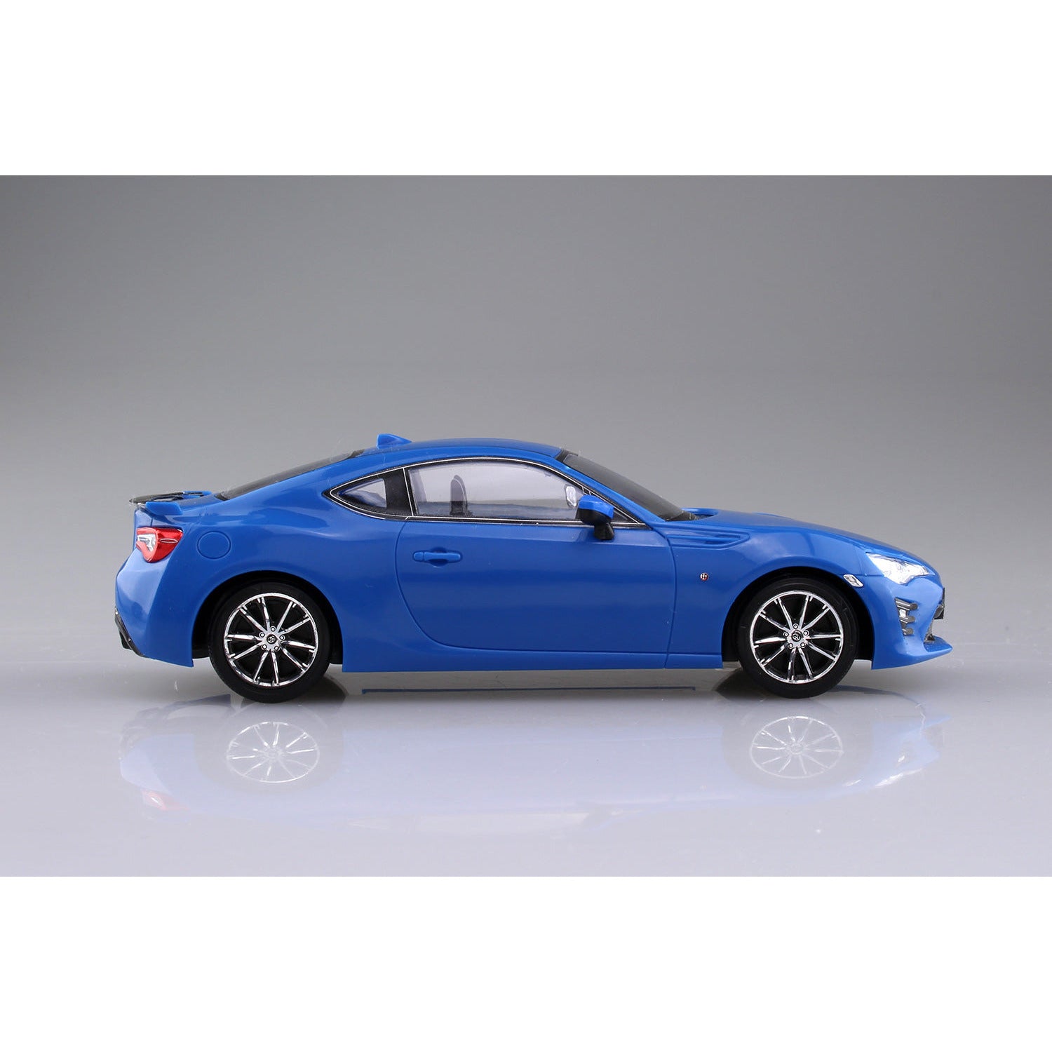 The Snap Kit Toyota 86 (BRIGHT Blue) 1/32 #05754 by Aoshima