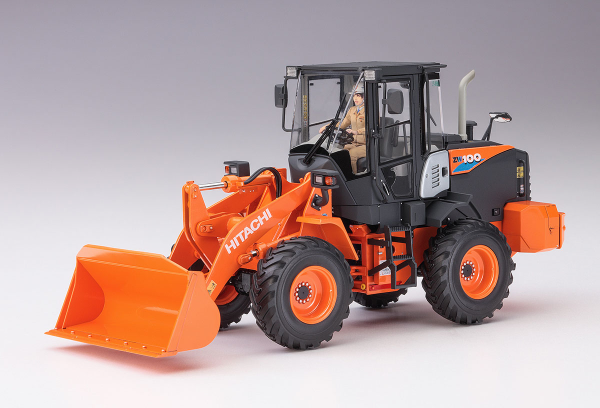 Hitachi Wheel Loader ZW100-6 1/35 #66004 by Hasegawa