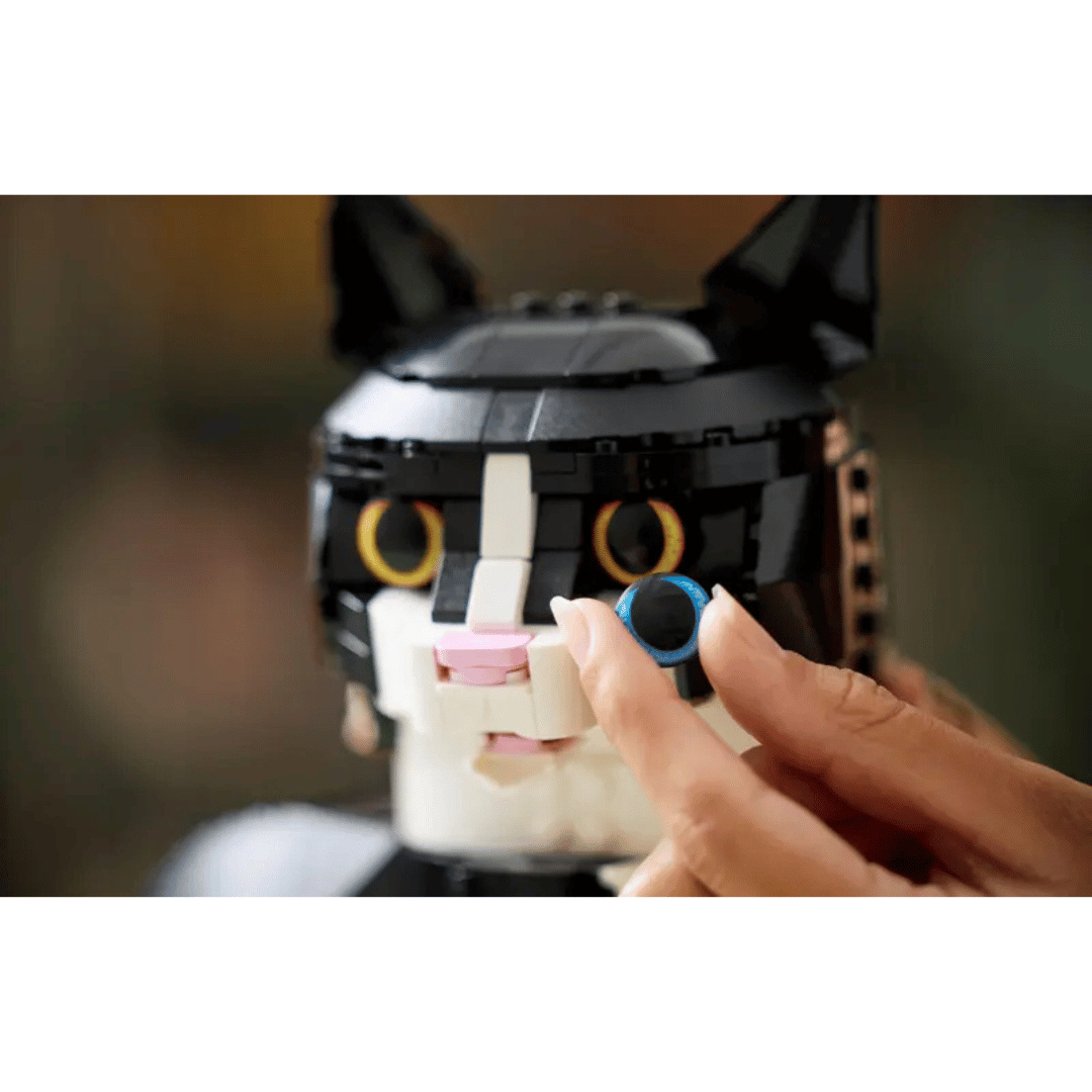 Lego Ideas: Tuxedo Cat 21349