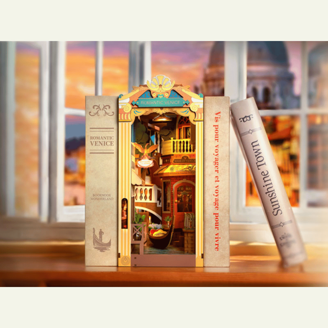 Romantic Venice DIY Book Nook