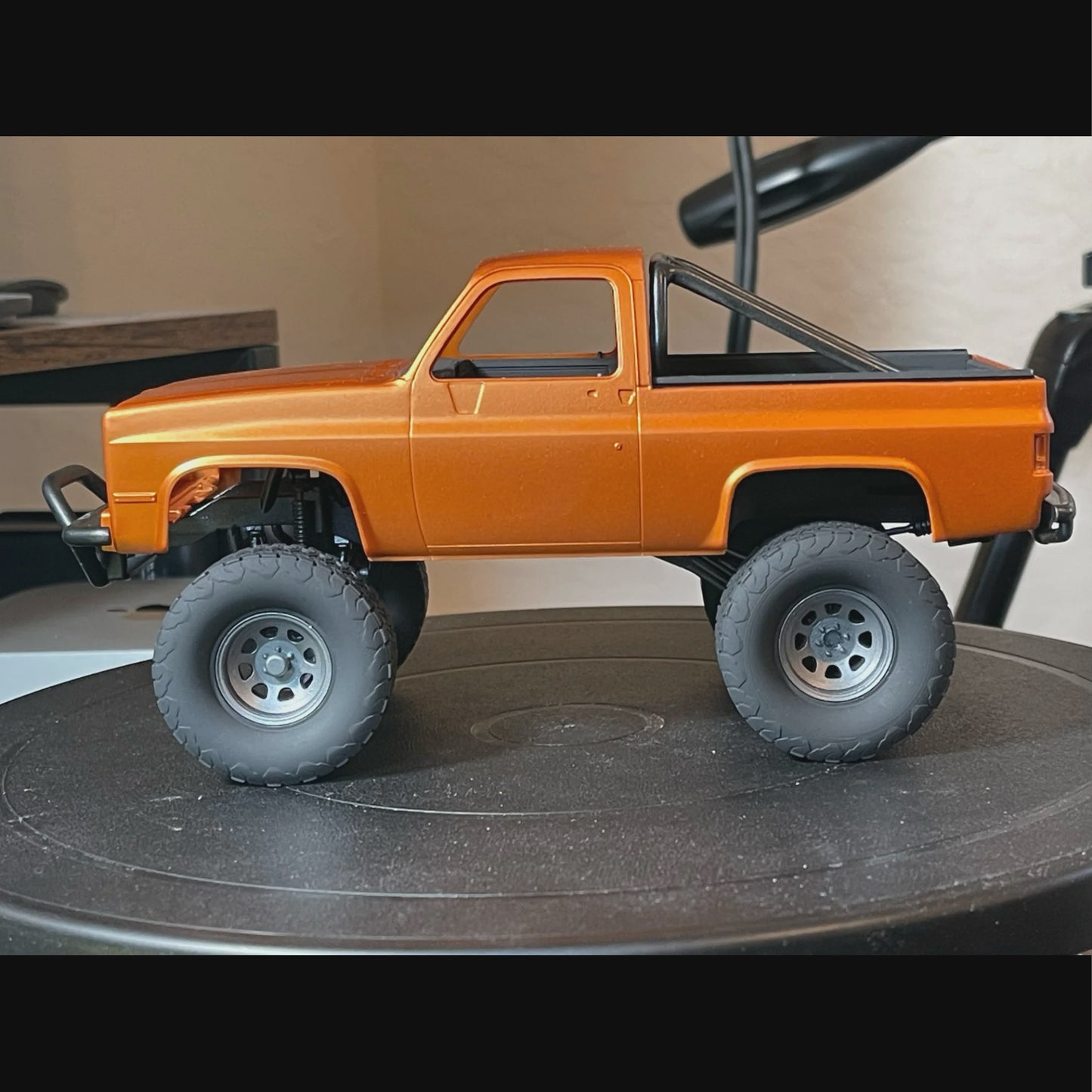 Model Maker's Accessory Kit for Revell 1/24 Stranger Things K5 Blazer Basic Lift Trans Kit