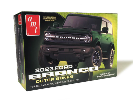 2023 Ford Bronco Outer Banks Model Kit 1/25 #1345 by AMT