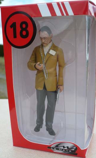 (Pre Owned) Le Mans Miniatures Figurine John Wyer Gulf Porsche Team Owner 1970 1:18 FLM118003