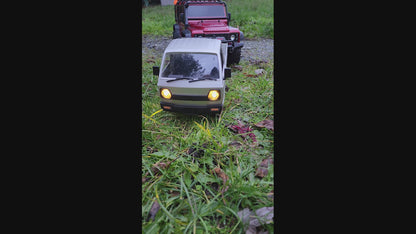 Traxxas 1/10 4WD Crawler RTR TRX-4 Land Rover Defender - Red TRA82056-4RED