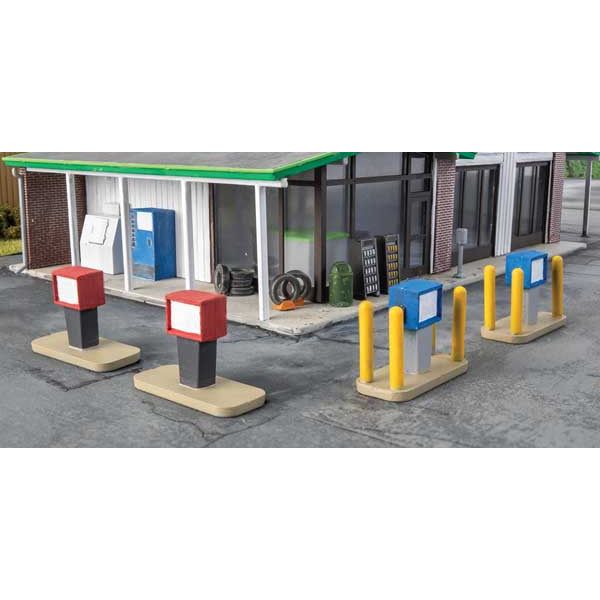 Gas Station Details (HO) #3545 by Walthers