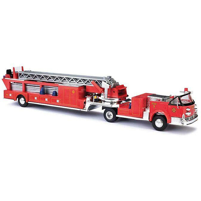 1968 American-LaFrance Fire Hook and Ladder Truck with Open Cab - Assembled Fire Department [HO]