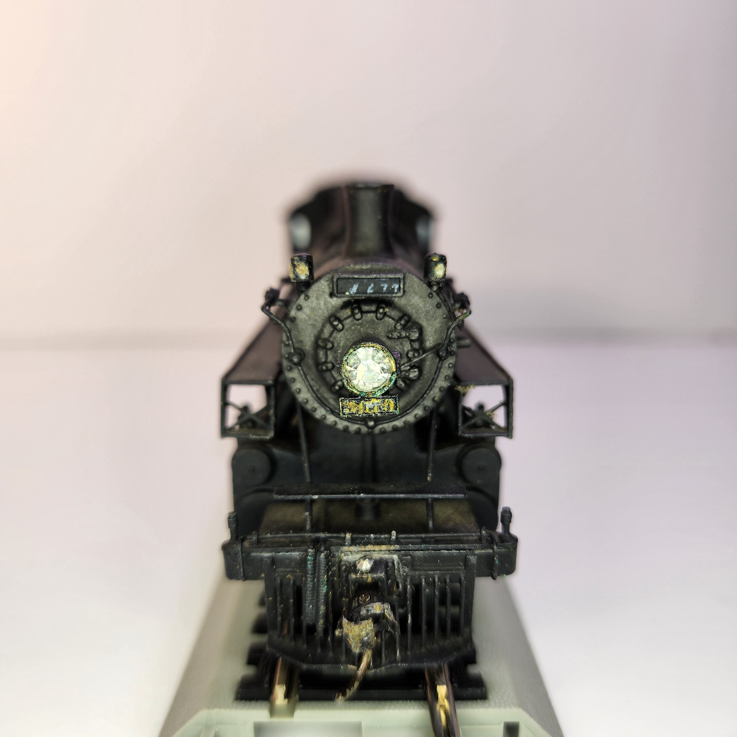 HO Scale 2-8-0 Locomotive Painted (PREOWNED)