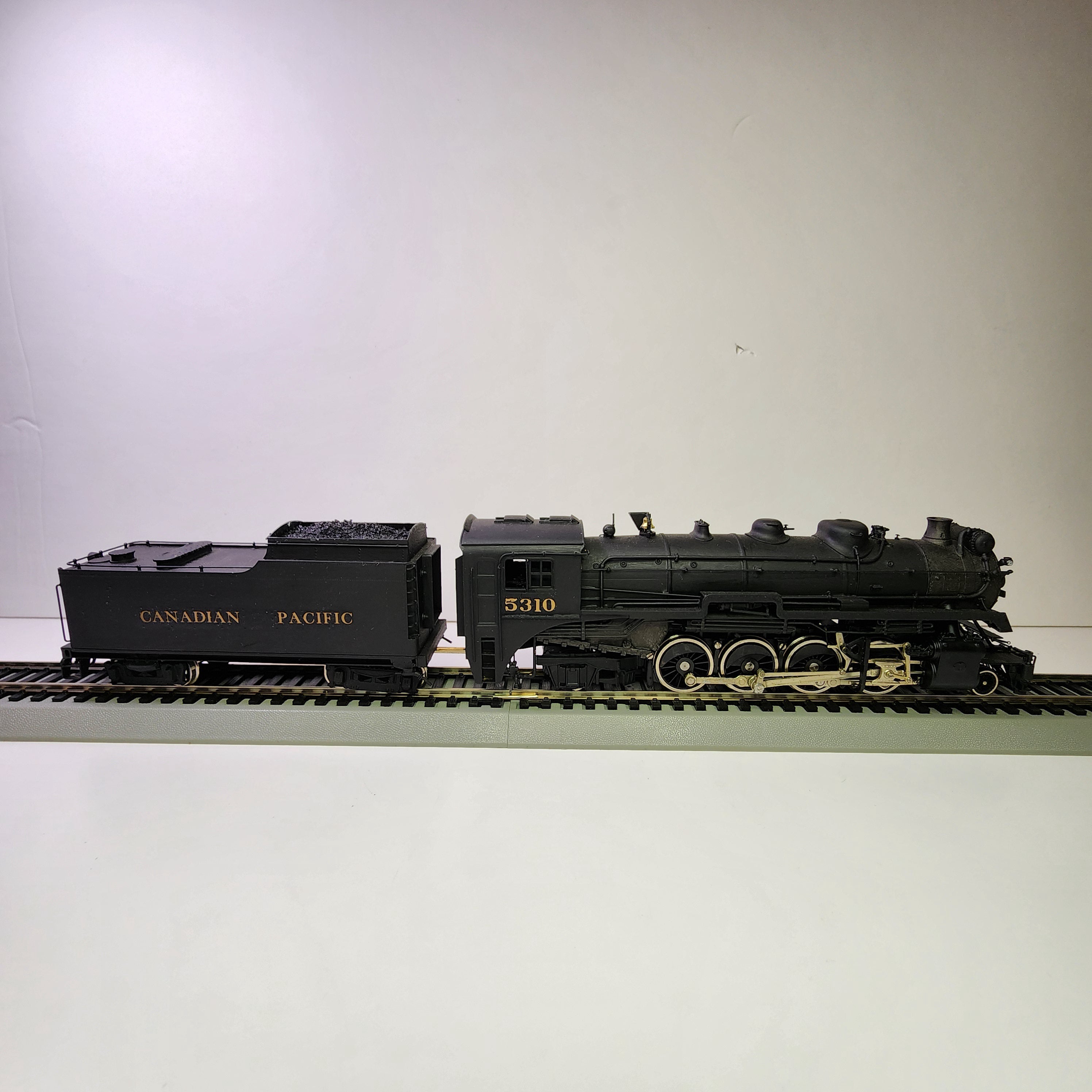 HO scale CPR Mikado 2-8-2 P-2 Brass Locomotive Factory Painted (PREOWNED)