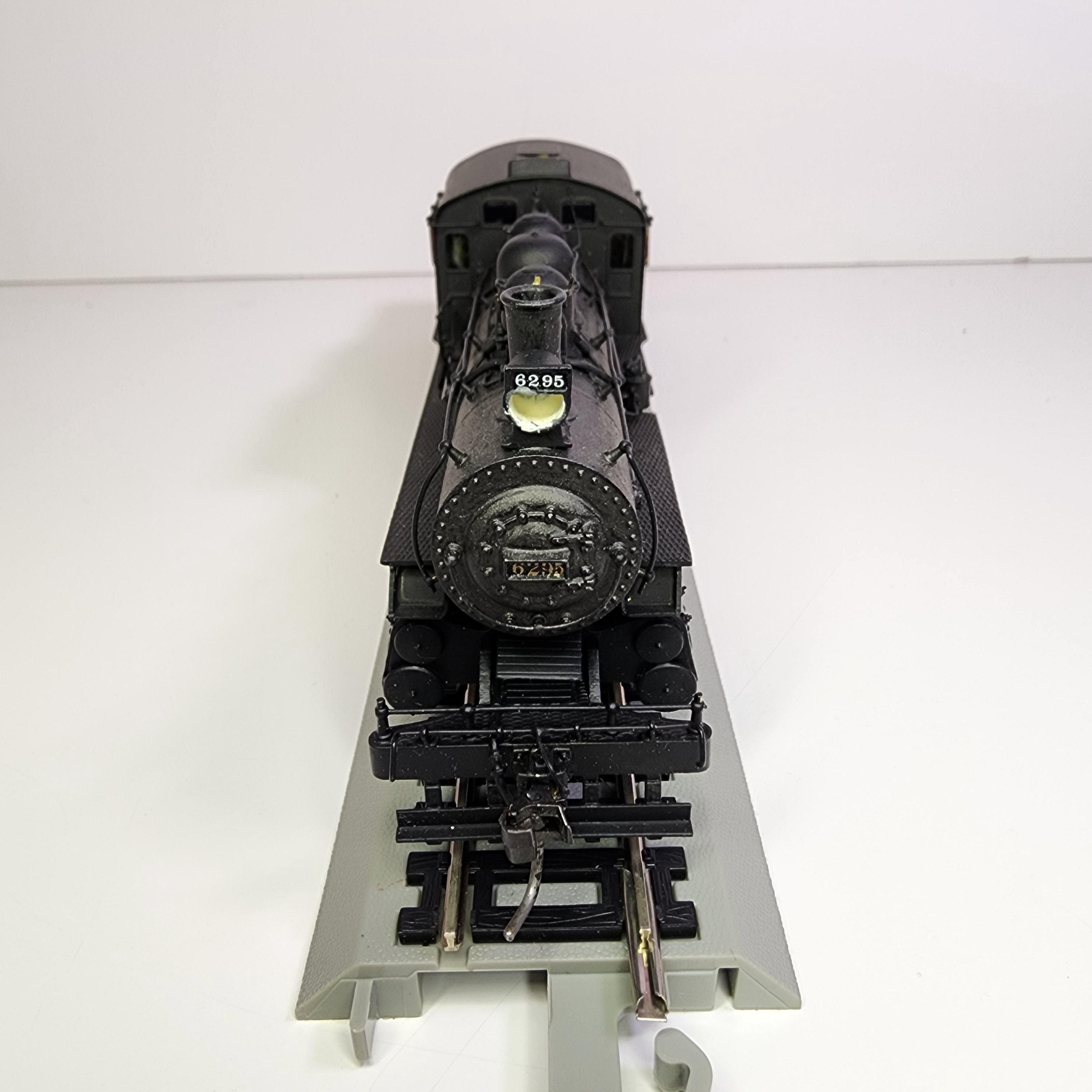 HO scale CPR 0-6-0  Brass Locomotive Painted (PREOWNED)
