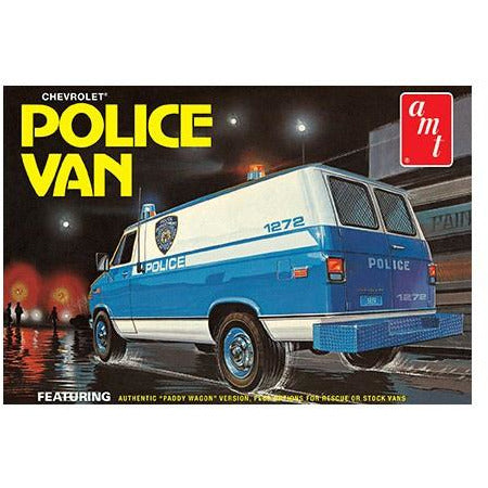 Chevrolet Police Van (NYPD) 1/25 by AMT