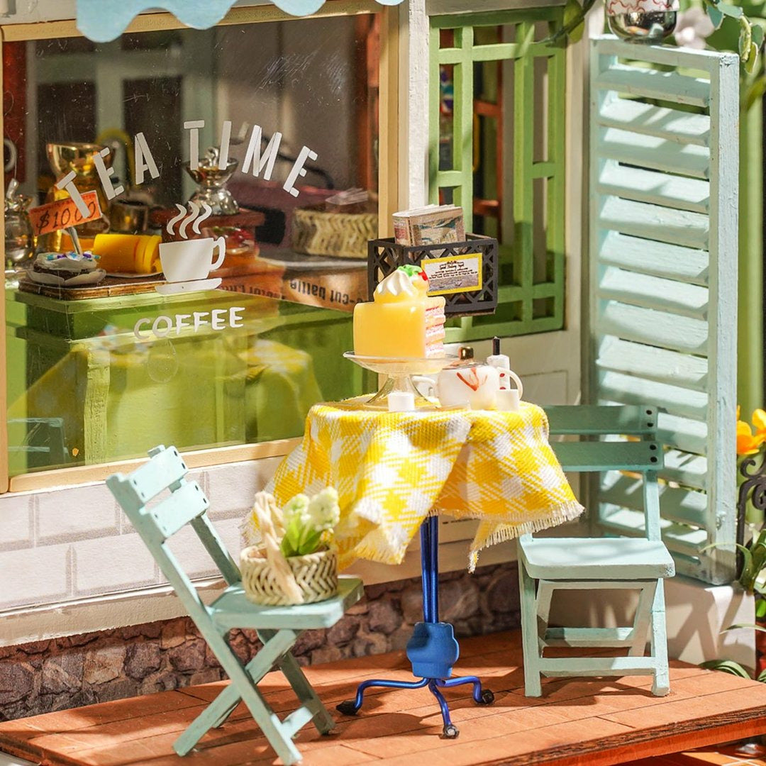 DIY House Flowery Sweets & Teas