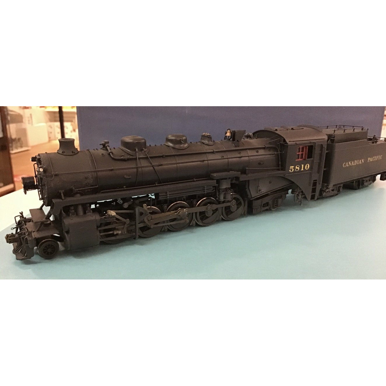 HO Scale CPR #5800 2-10-2 S-2A Steam Locomotive PRE OWNED