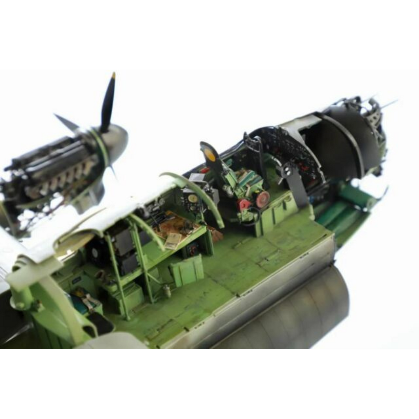 BF010 1/32 Avro Lancaster B Mk.IIII with Full Interior by Border Models