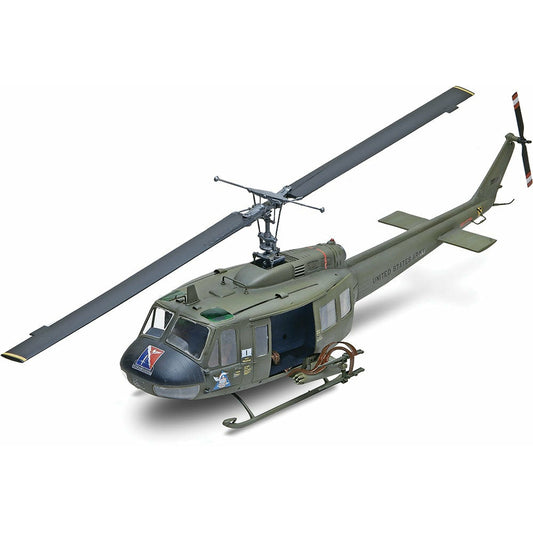 UH-1D Huey Gunship SL 4 1/32 #5536 by Revell