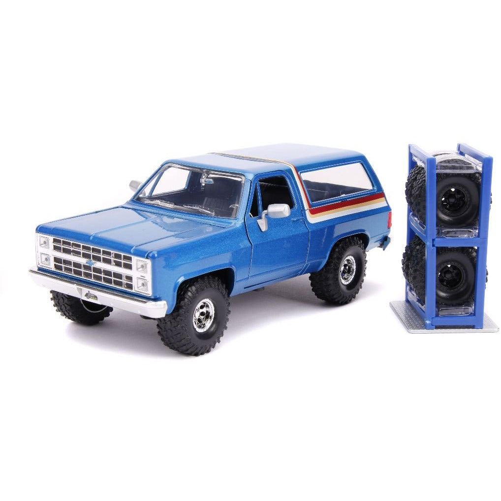 Jada 1/24 "Just Trucks" 1980 Chevy Blazer w/ extra wheels - Blue