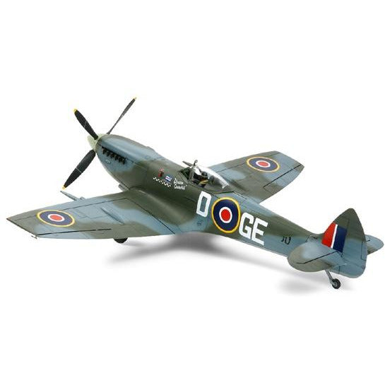 Supermarine Spitfire Mk.XVIe #60321 1/32 by Tamiya