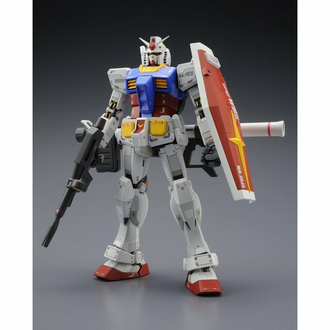 MG 1/100 RX-78-2 Gundam (Ver. 3.0) #5061610 by Bandai
