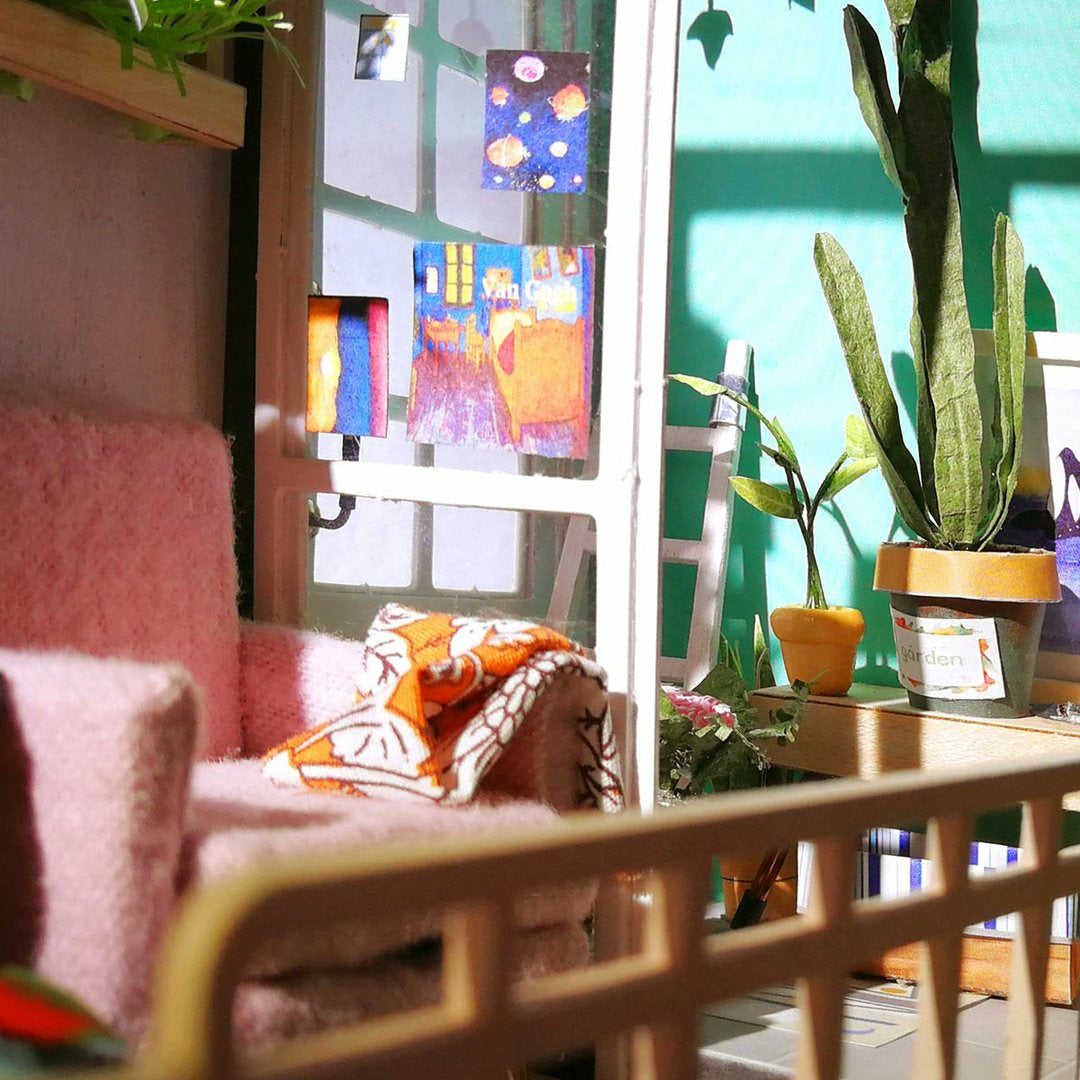 Balcony Daydreaming - DIY House