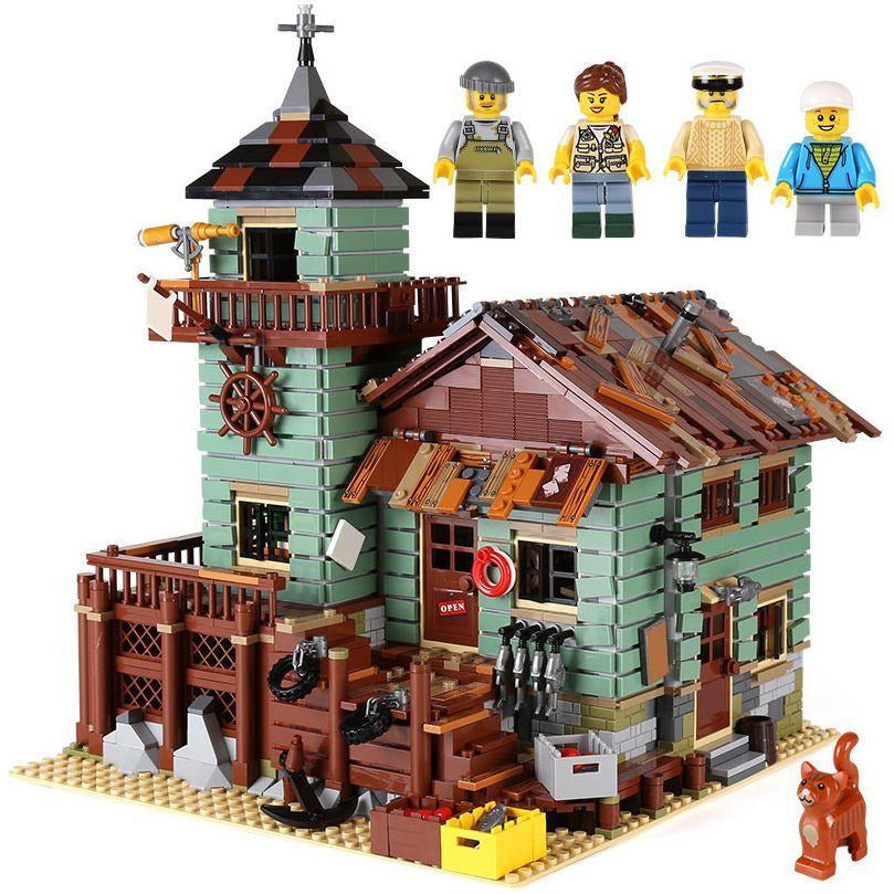 Lego Ideas: Old Fishing Store 21310 (Box is sealed but witha lot of shelf wear and crushing)