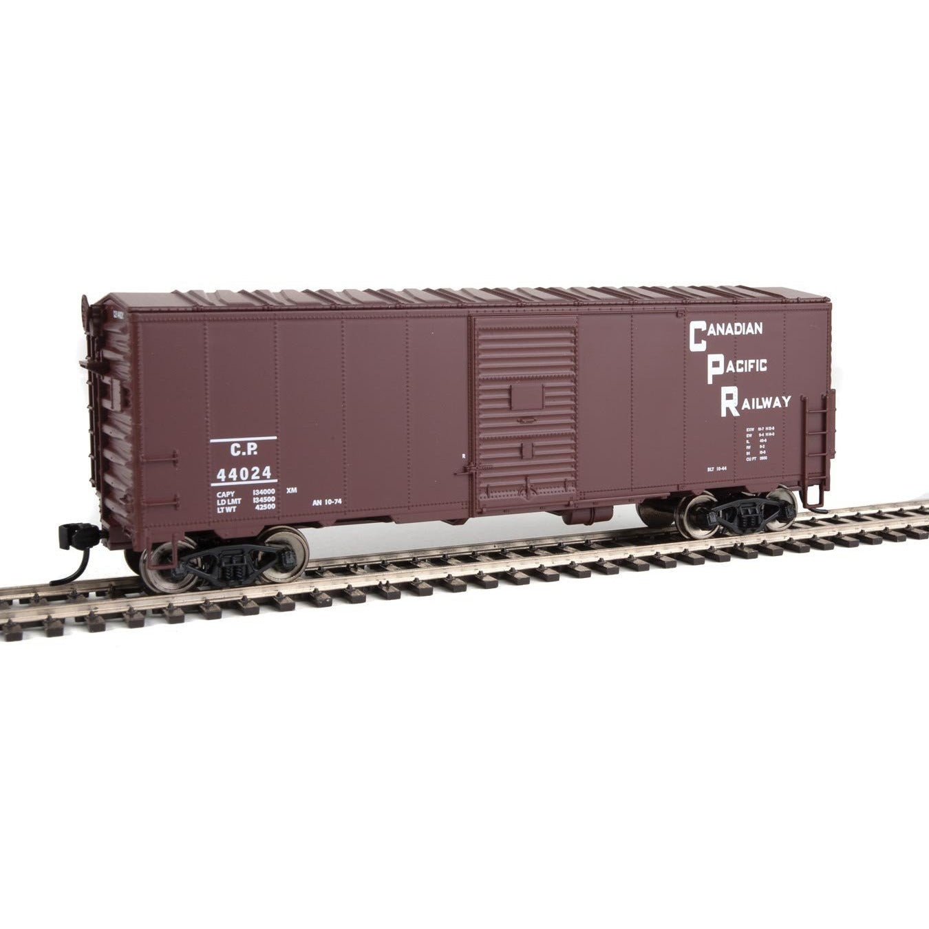 40' Association of American Railroads AAR Modernized 1948 Boxcar - Ready to Ru -- Canadian Pacific #44024 (Boxcar Red, Staggered Lettering)