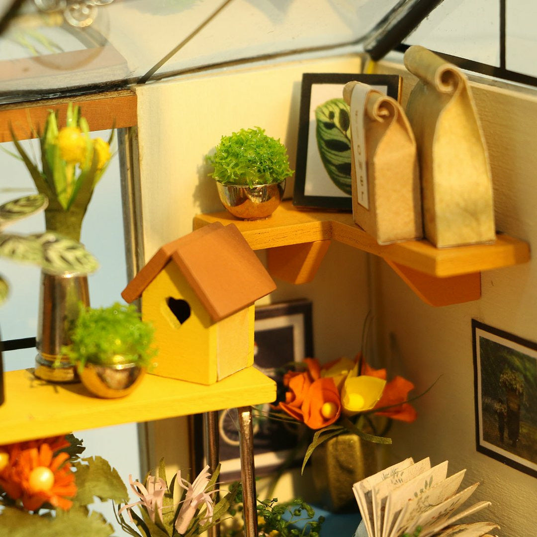 DIY House Cathy's Flower House