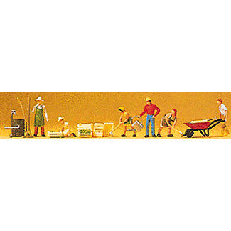 People Working Gardeners & Accessories