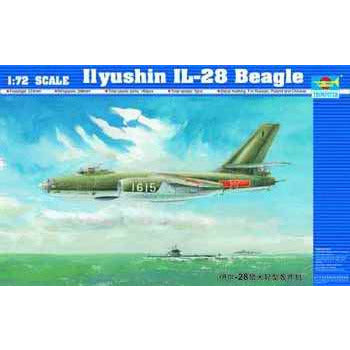 Chinese-Russia IlyushinII-28 Beagle 1/72 #01604 by Trumpeter